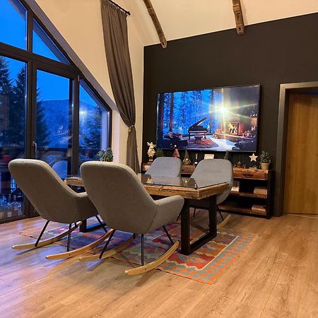 Casa Larisa Antonia Apartments シナヤ エクステリア 写真