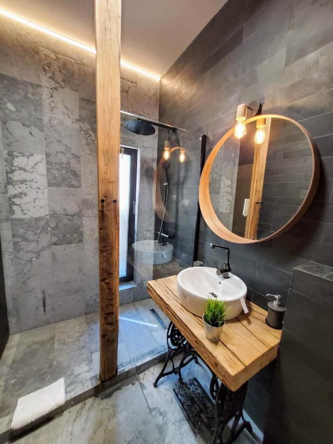 Casa Larisa Antonia Apartments シナヤ エクステリア 写真